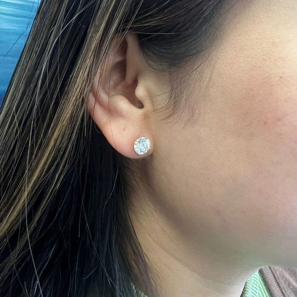 Rolord pair of 18kt yellow gold earrings with 2 round cut 1ct moissanite - Picture 1 of 15